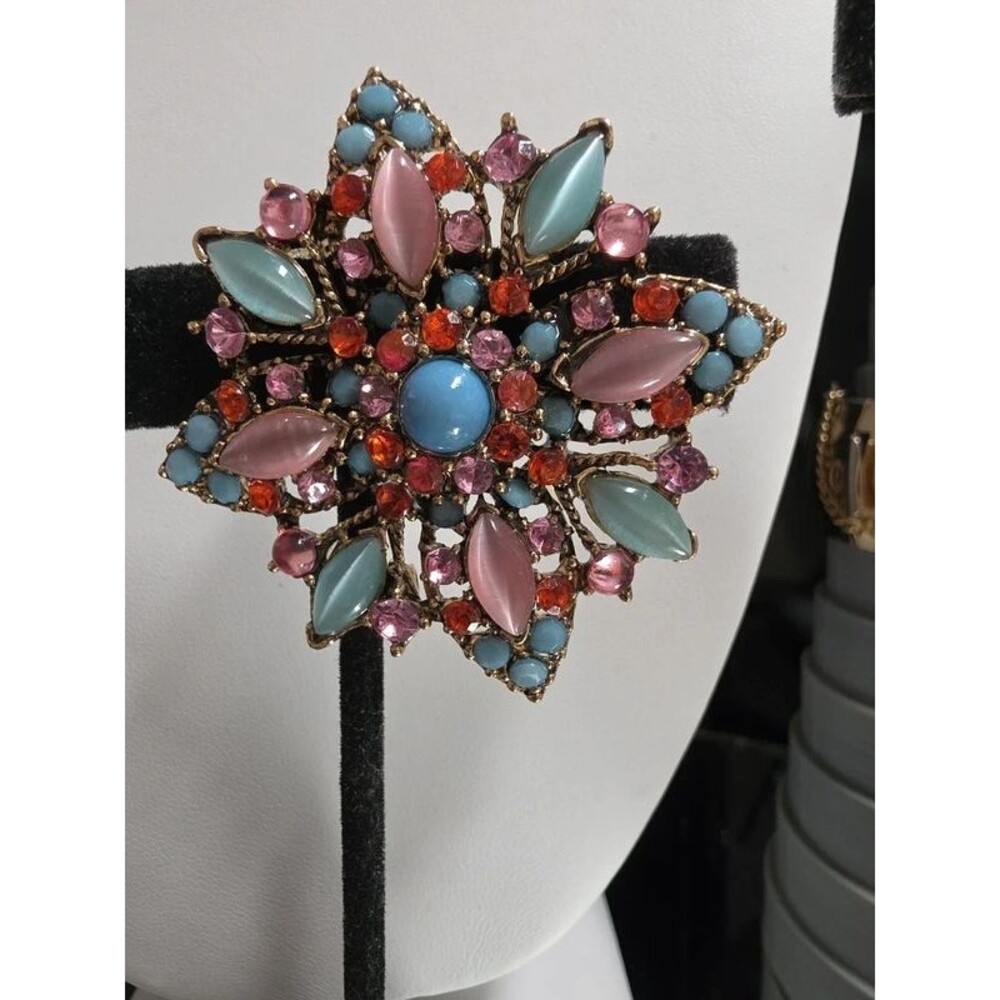 Starburst Pastel Cats Eye Marquis Rhinestone Brooch - Picture 2 of 7